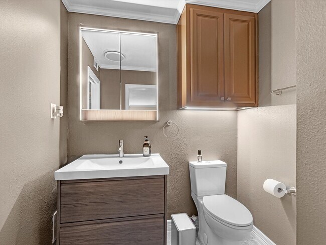 Building Photo - 505 Westcott St
