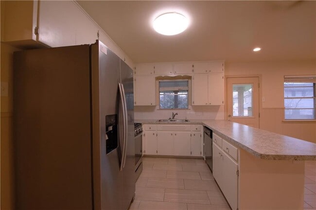 Building Photo - 2509 Givens Ave