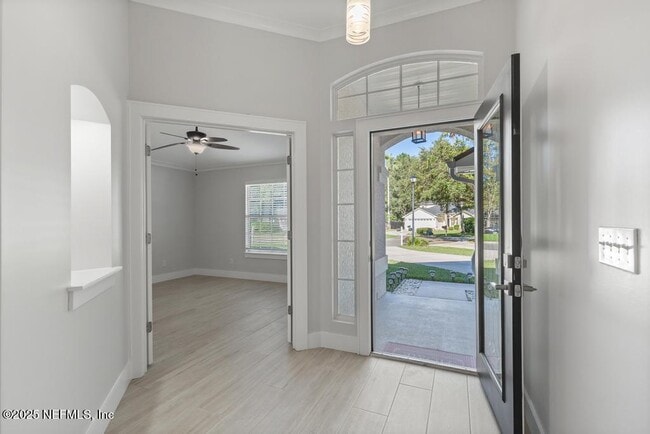 Building Photo - 744 Dewdrop Loop
