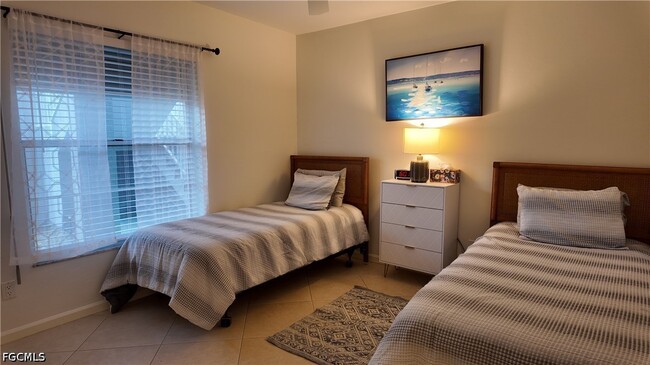 Building Photo - 509 Roma Ct