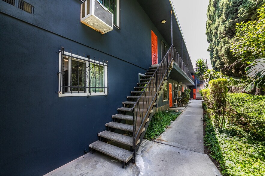 Building Photo - 1908 Clinton St