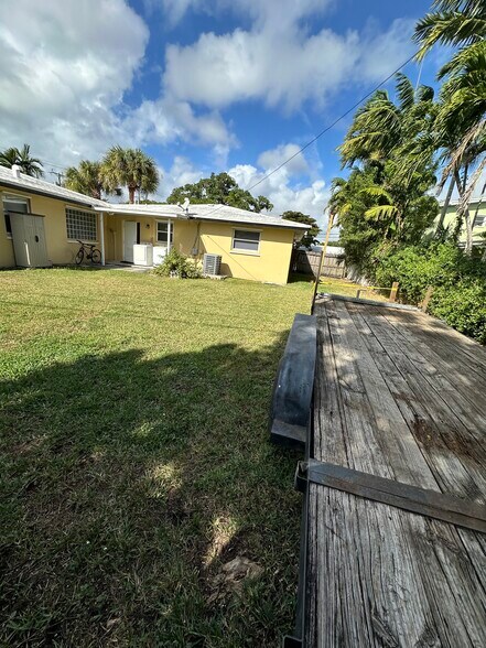 Building Photo - 8920 SW 149th Ter