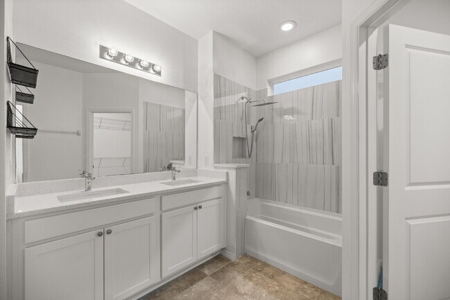 Building Photo - Spacious 4 Bedroom Home with Private Mother-in-Law Suite – Pet Friendly & Move-In Ready!