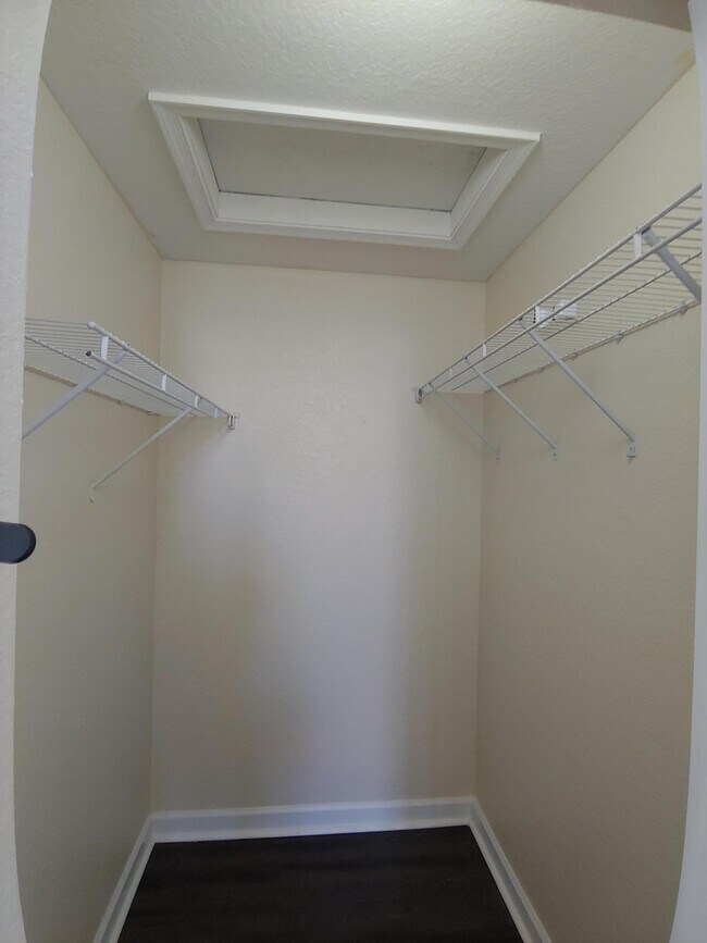 Building Photo - 3106 Shoma Dr