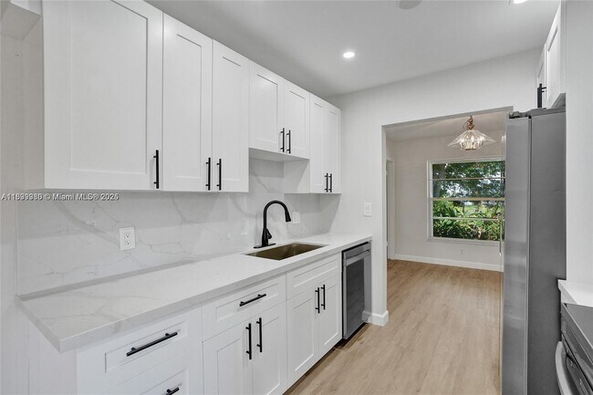 Building Photo - 4103 NW 75th Ave