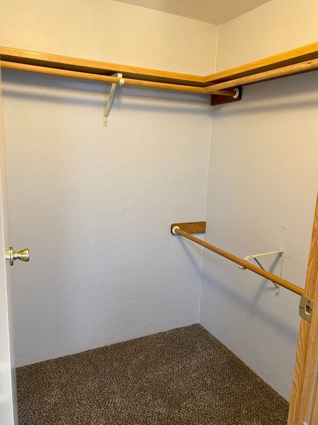 Building Photo - 3 Bedroom 2 Bathroom house in Crooked River Ranch with huge views and a shop!