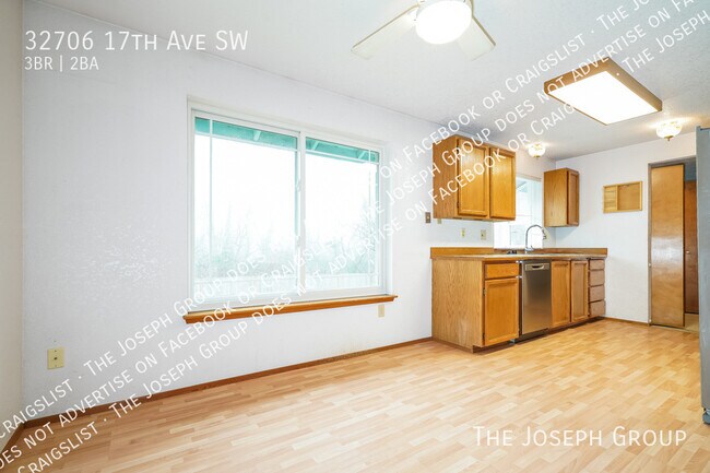 Building Photo - 32706 17th Ave SW