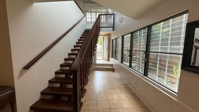 Building Photo - *Charming 1BR/1BA Cottage in the Lani Kai ...