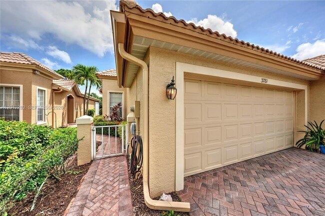 Building Photo - 3781 NW Willow Creek Dr