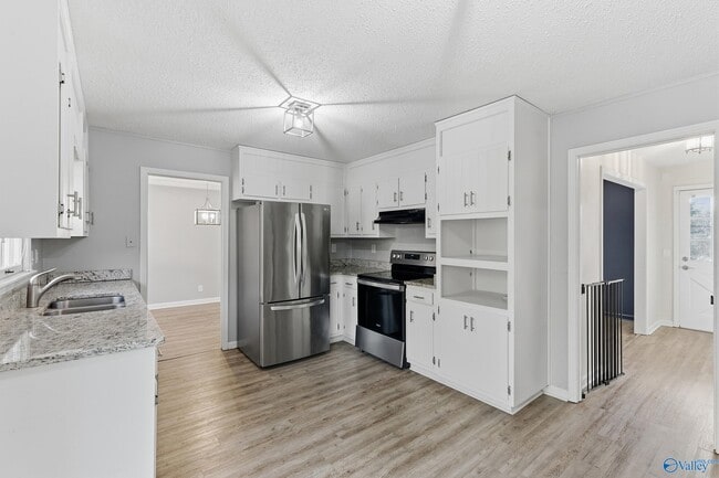 Building Photo - 11303 Mountain Crest Dr SE