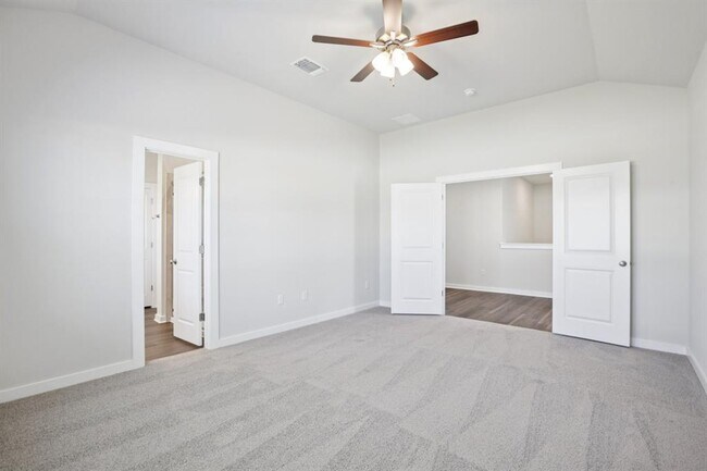 Building Photo - 2332 Delano Dr