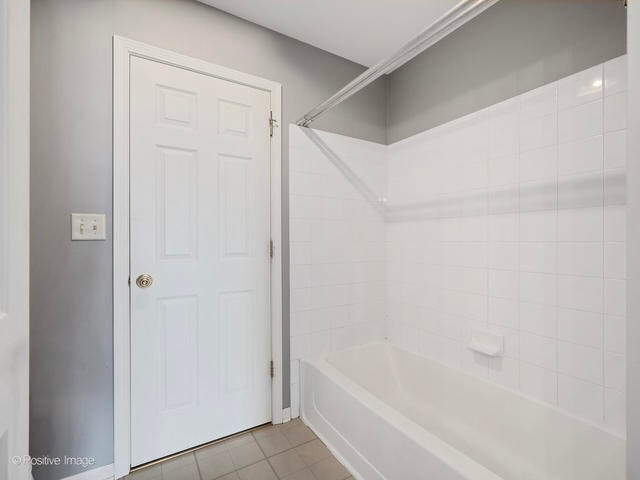 Building Photo - 835 Genesee Dr