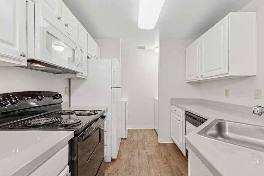 Building Photo - Cascadia Pointe