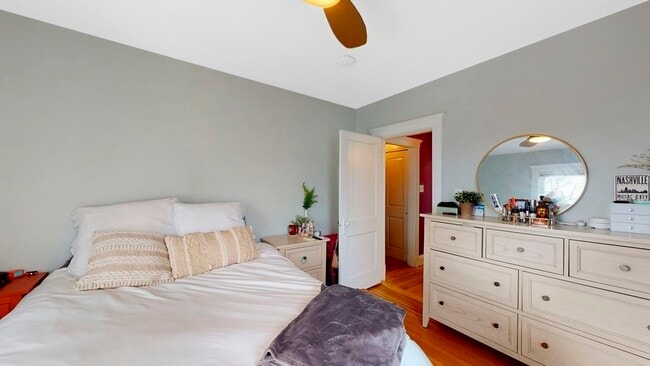 Building Photo - 304 Lamartine St