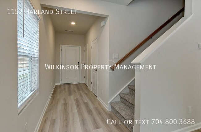 Building Photo - 1152 Harland St