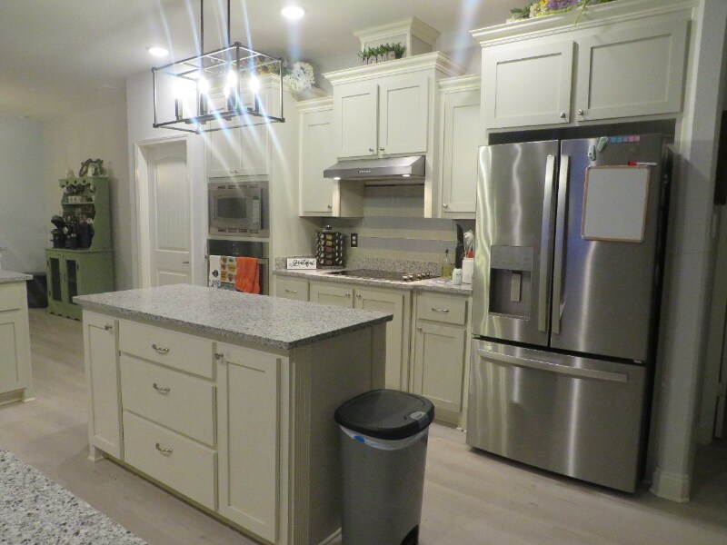 Building Photo - 9167 Tara Cir