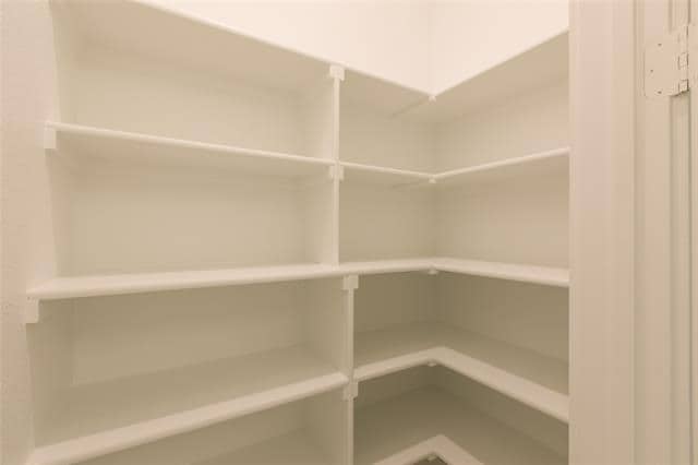 Building Photo - 6105 Echelon Way