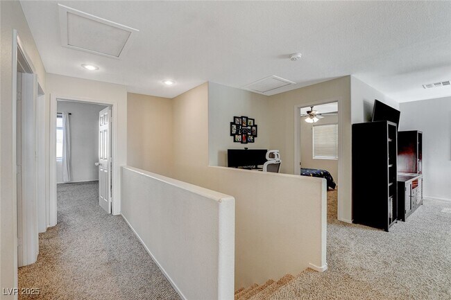Building Photo - 10988 Salernes St