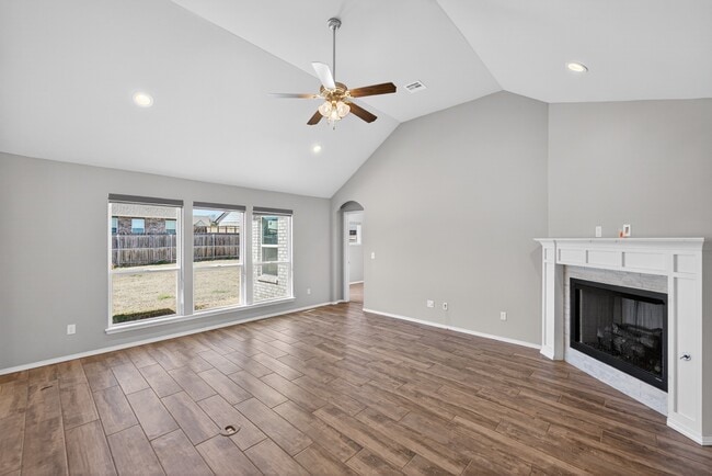 Building Photo - 4018 S 14th Pl