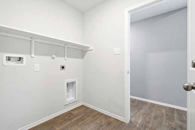 Building Photo - New 3-bed 2-bath home available in Cobalt Canyon Community! Move in NOW!
