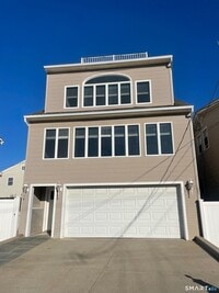 Building Photo - 283 Cosey Beach Ave