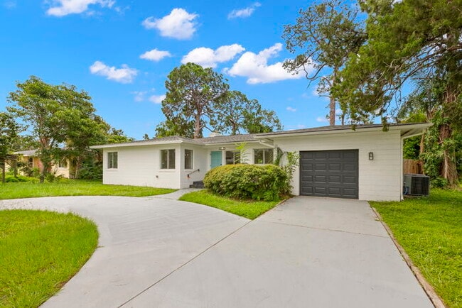 Primary Photo - NEWLY RENOVATED Home For Rent in St Peters...