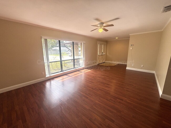 Building Photo - 1009 Terry Dr
