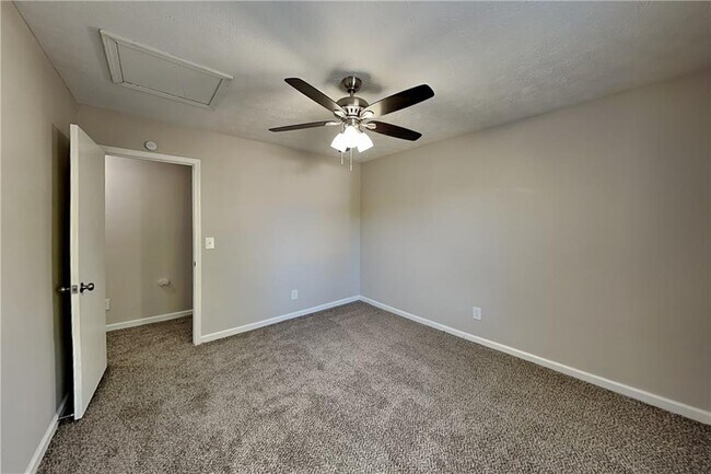 Building Photo - 2078 Arrowhead Trail