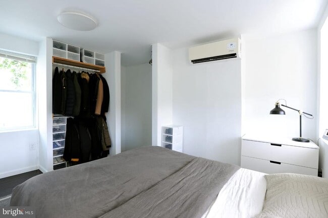 Building Photo - 1107 N Lee St