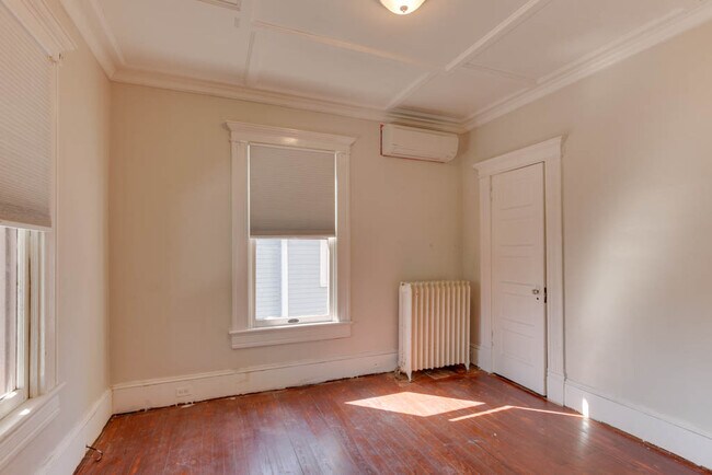 Building Photo - 1051 Naval Ave