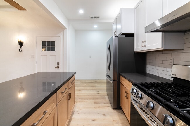 Building Photo - 6128 Orange St