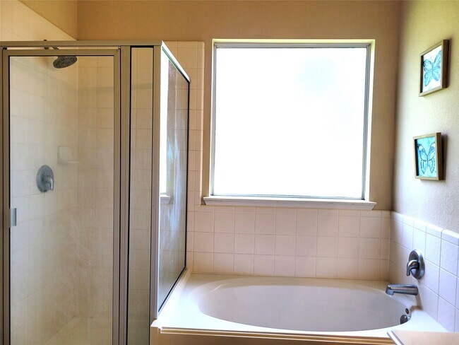 Building Photo - 6042 Starbrook Creek Dr