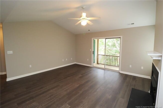 Building Photo - 2023 Bulon Dr