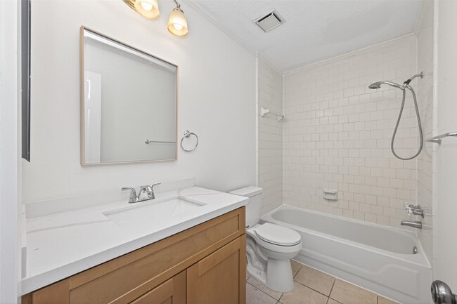 Building Photo - 18822 Yaupon Trail