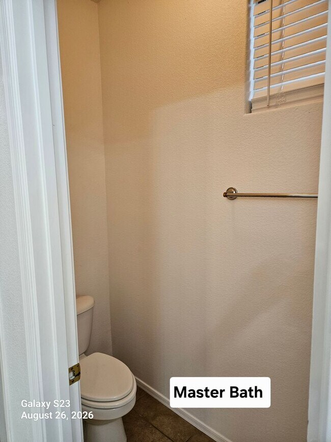 Building Photo - 1107 E San Tan Dr