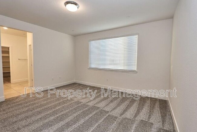 Building Photo - 3513 Birdland Ave