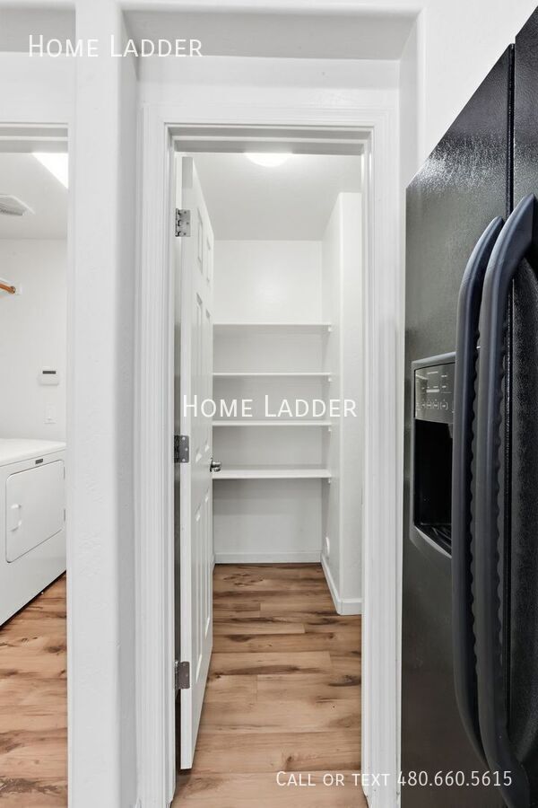 Building Photo - 18428 N Jameson Dr