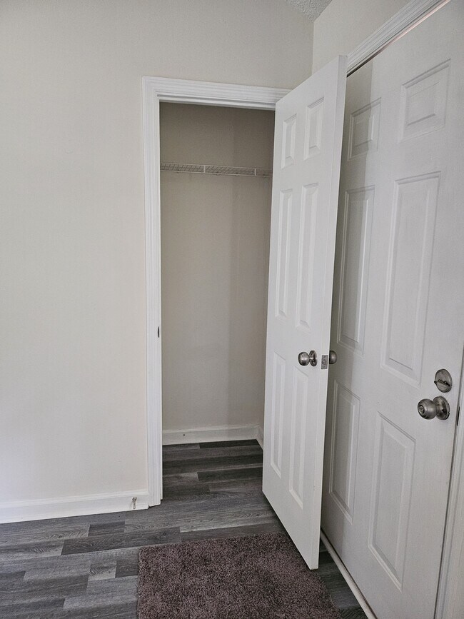 Building Photo - 1151 Hunter Trail
