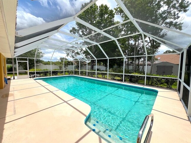 Building Photo - 122 Parkview Dr