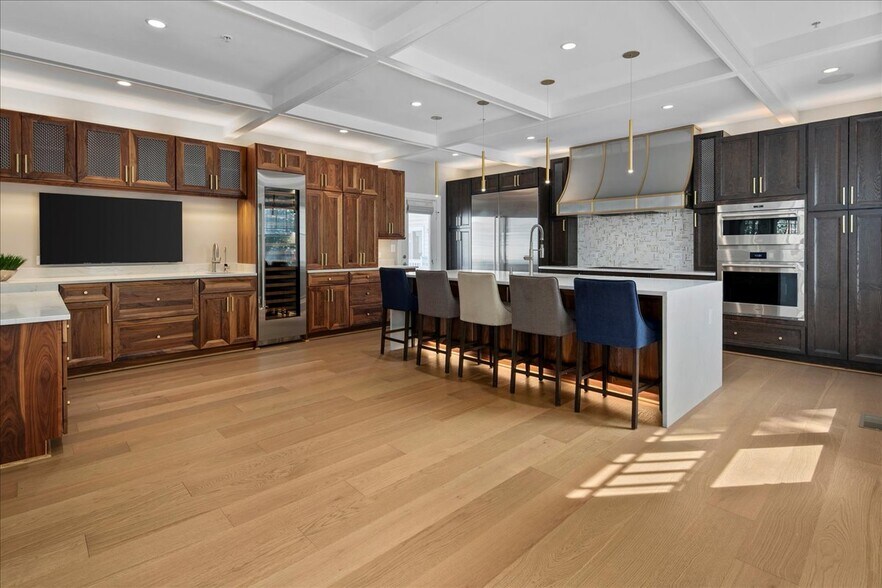 Building Photo - 2863 11th St N