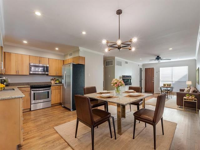 Building Photo - 4616 W Lovers Ln