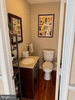 Building Photo - 421 N Chestnut St