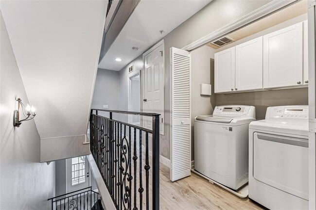 Building Photo - 4571 Virginia Dr