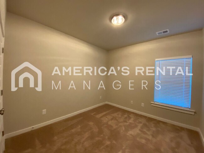 Building Photo - DEPOSIT PENDING! Home for Rent in Clanton, AL!!! COMING SOON! Deposit Pending!!