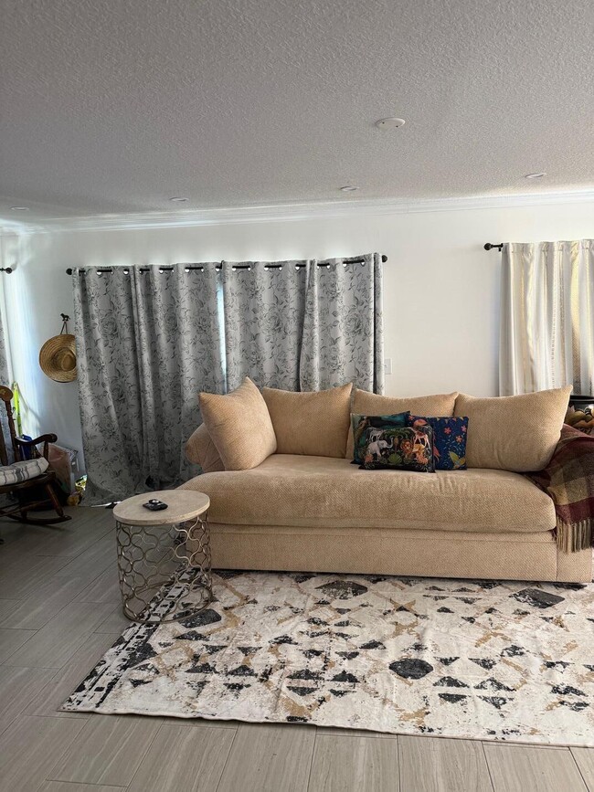 Building Photo - 5155 NW 87th Terrace