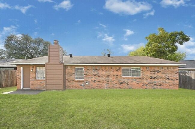 Building Photo - 13906 Bearwood Rd