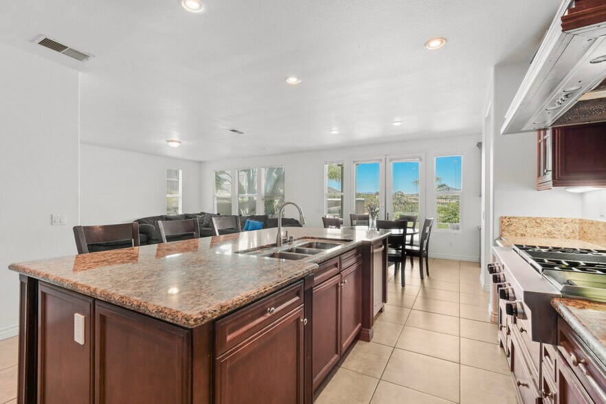 Building Photo - 2917 Babbling Brook Rd