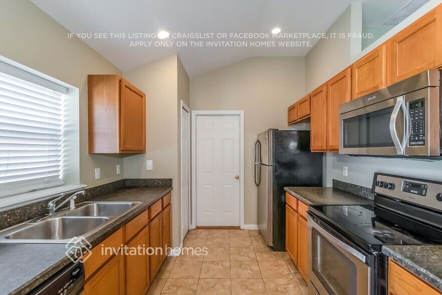 Building Photo - 1016 Oak Arbor Cir