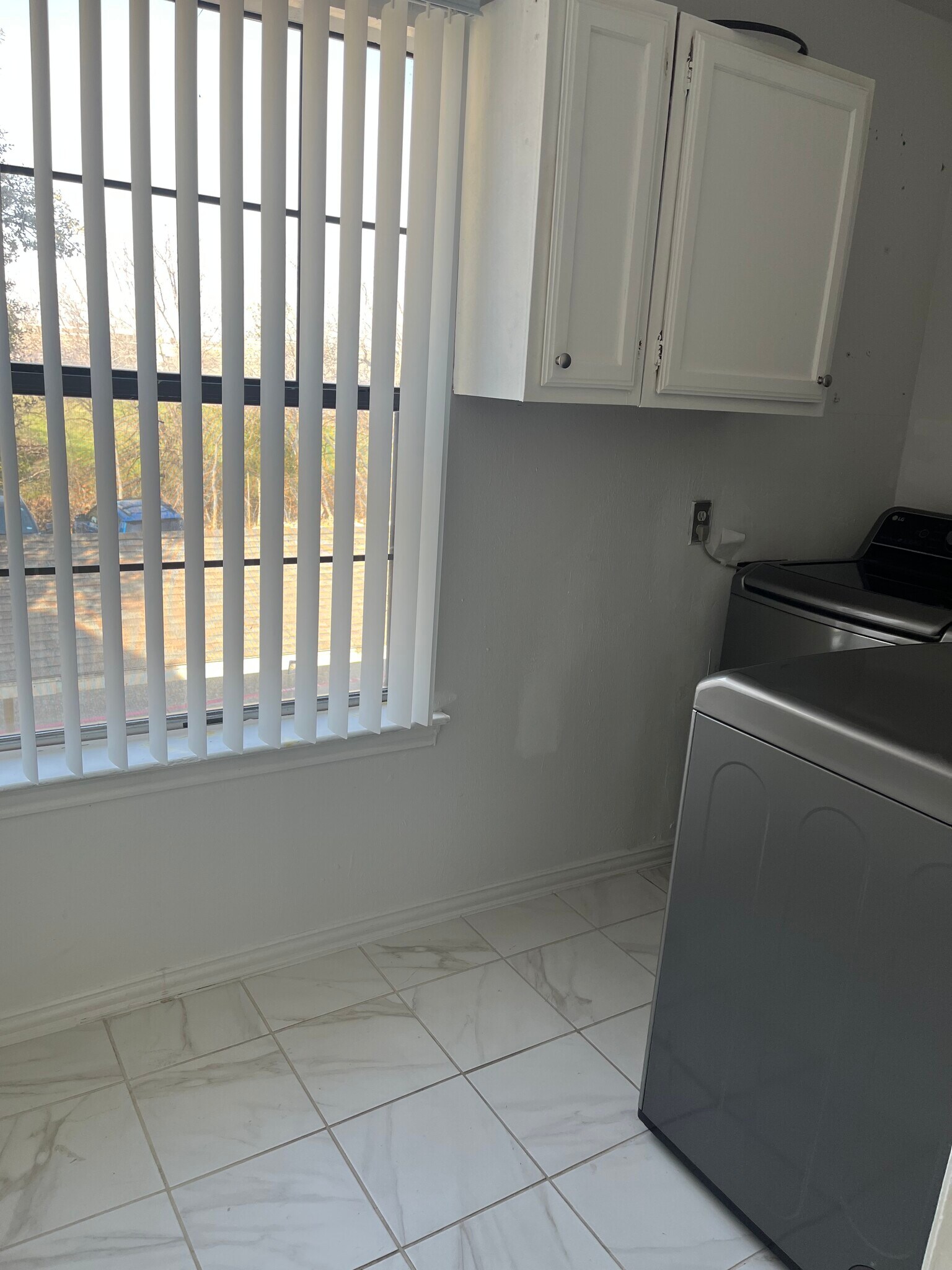 Building Photo - 2835 Keller Springs Rd