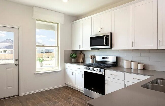 Building Photo - 313 Redonda Dr